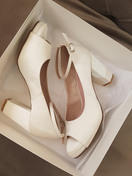 Anticipo Zapato para eventos: Vika $2,190 mxn