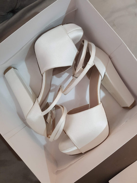 Anticipo Zapato para eventos: Varinia $2,190 mxn