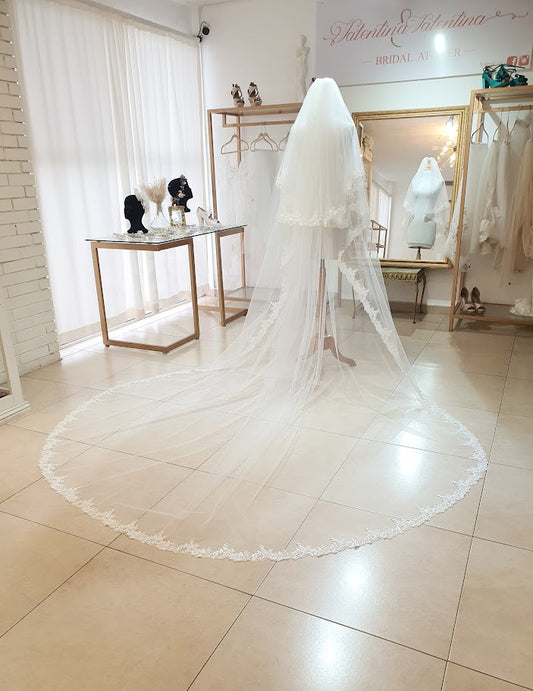 Anticipo "Hailey" Mantilla corte cascada, encaje M, en longitud catedral hecho a mano by Cecy M. $5,880 mxn
