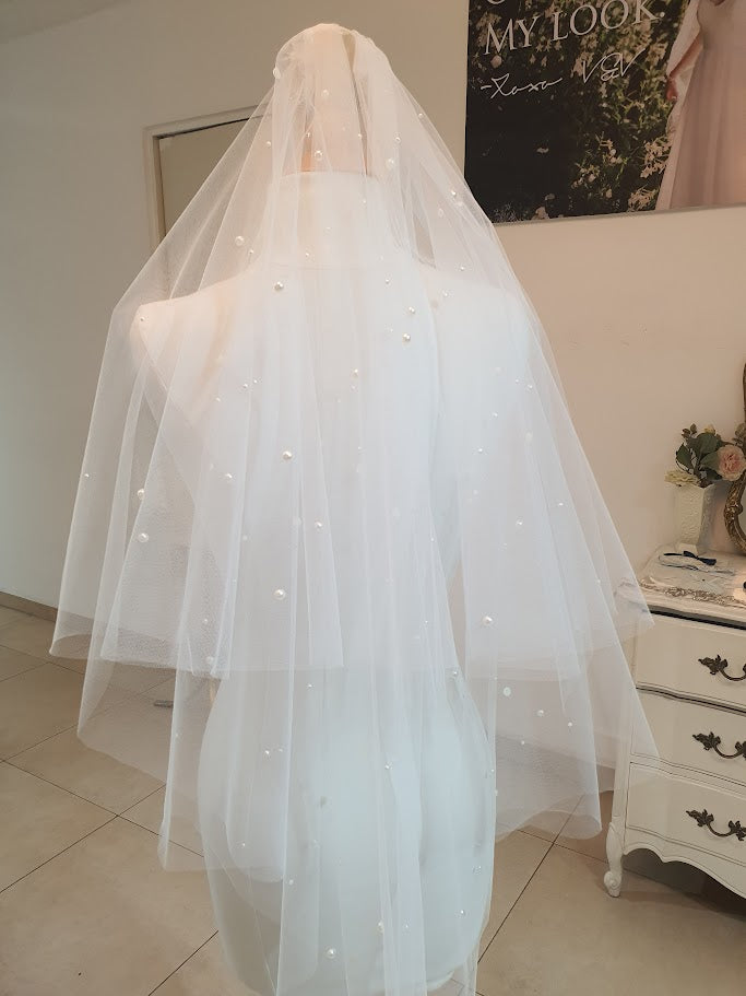 Anticipo Velo en tul , corte cascada con perlas, longitud 60 y 90 centímetros, hecho a mano by Cecy M. $1,780 mxn