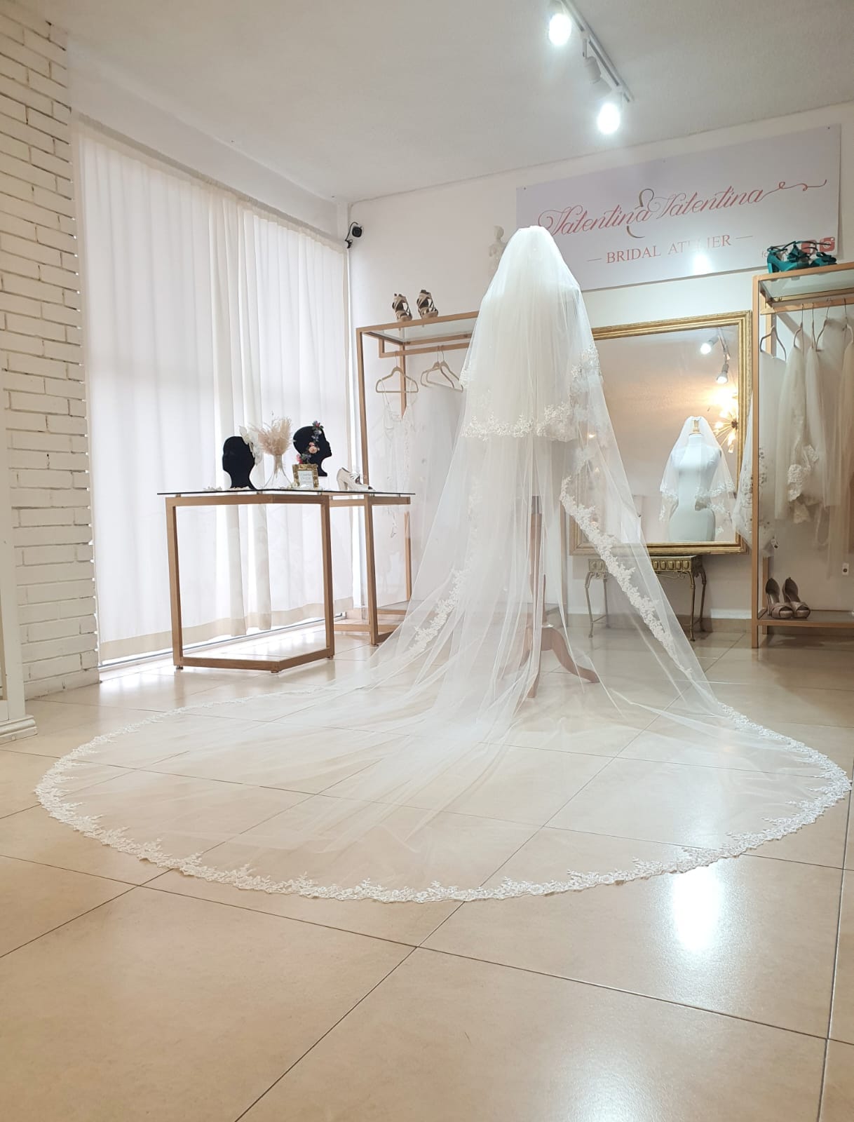 Anticipo "Hailey" Mantilla corte cascada, encaje M, en longitud catedral hecho a mano by Cecy M. $5,880 mxn