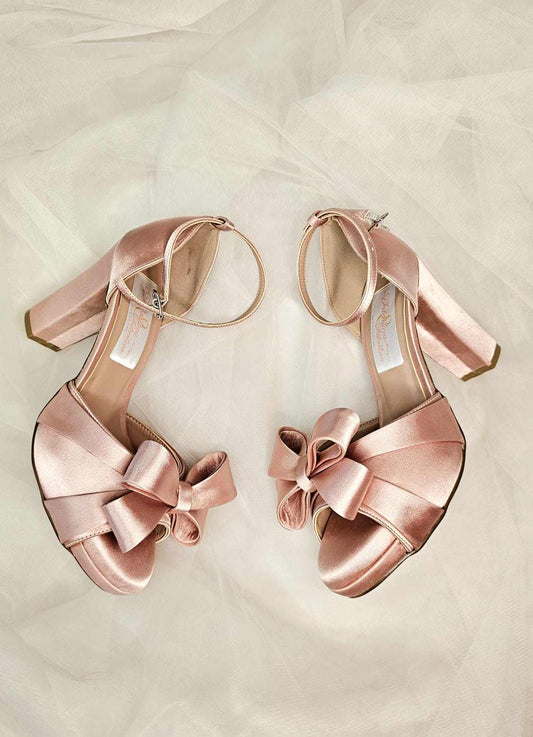 zapato color rosa palo