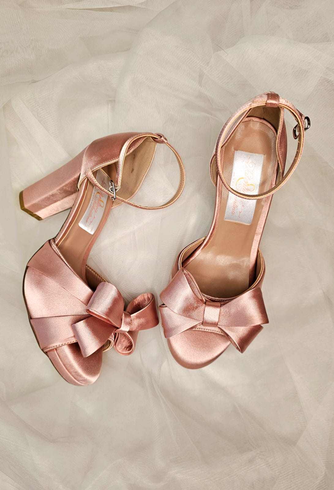zapato para bodas con moño palo de rosa