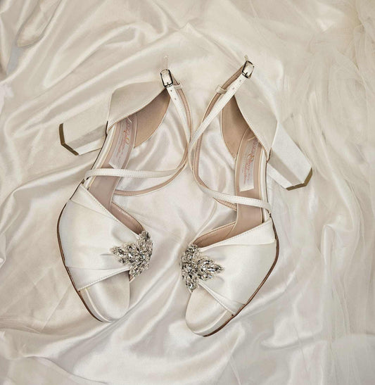 Zapato de novia con pedrería