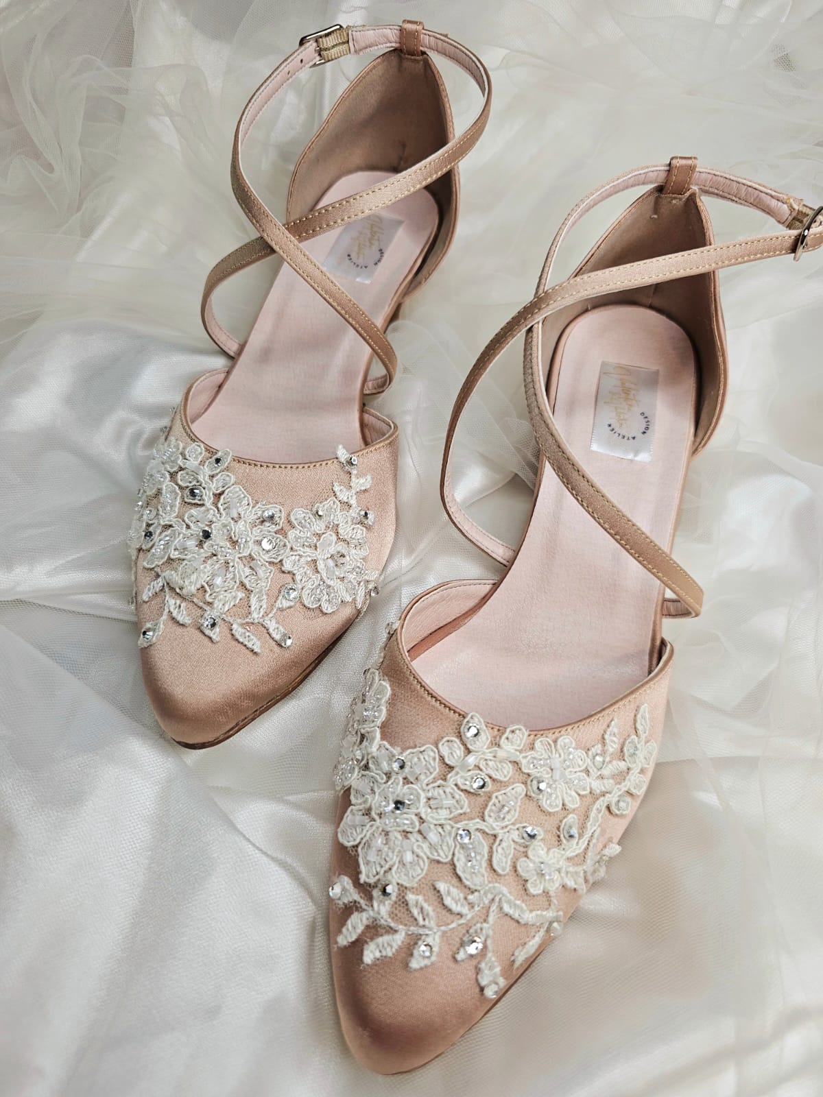 zapato tacón bajo palo de rosa