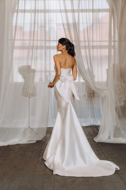 Vestido de Novia Camila Gown Train, & Bow LR16 MTY VENDIDO