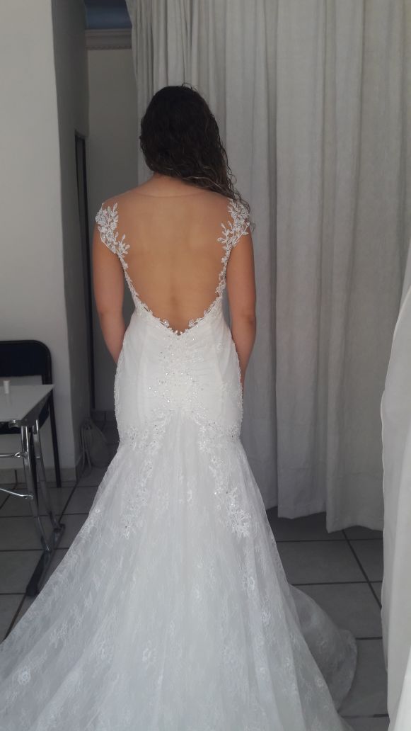 vestido de novia usado de espalda escotada