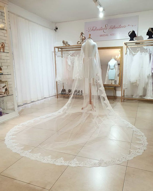 Anticipo Mantilla Corte Tradicional con Encaje L | Longitud Catedral, Hecha a Mano por Cecy M