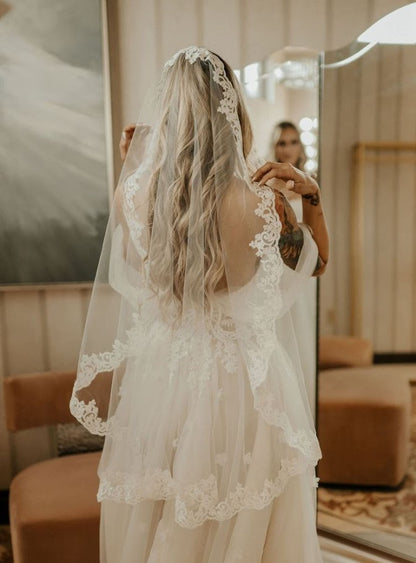 Anticipo Mantilla en tul de novia mate, longitud 90 centimetros, corte virgen, encaje M, hecha a mano by Cecy M. $1,990 mxn