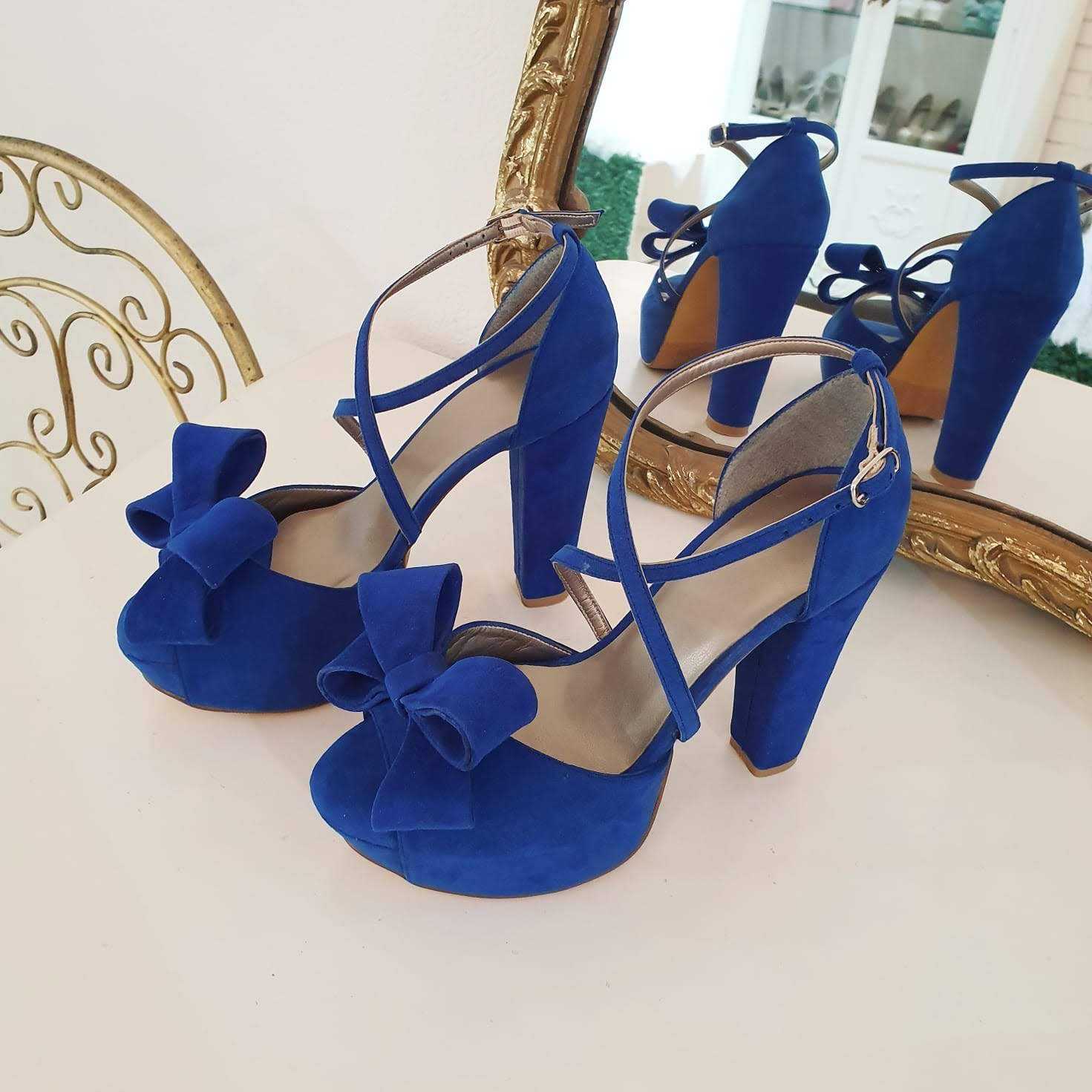 zapato azul rey 