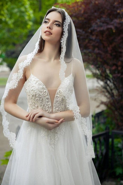 Anticipo Mantilla en tul de novia mate, longitud 1 metro, corte virgen, encaje S, hecha a mano by Cecy M. $1,890 mxn