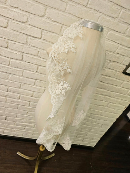 Anticipo Mantilla en tul de novia mate, longitud 90 centímetros, corte virgen, encaje L, hecha a mano by Cecy M. $2,980 mxn