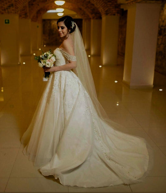 Vestido de Novia Allure Romance AZ68 Chihuahua