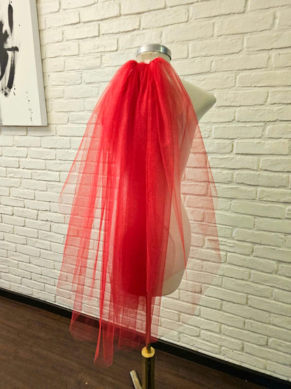 Anticipo Velo de novia corto Rojo longitud 70 y 90 centímetros, hecho a mano by Cecy M. $1,280 mxn