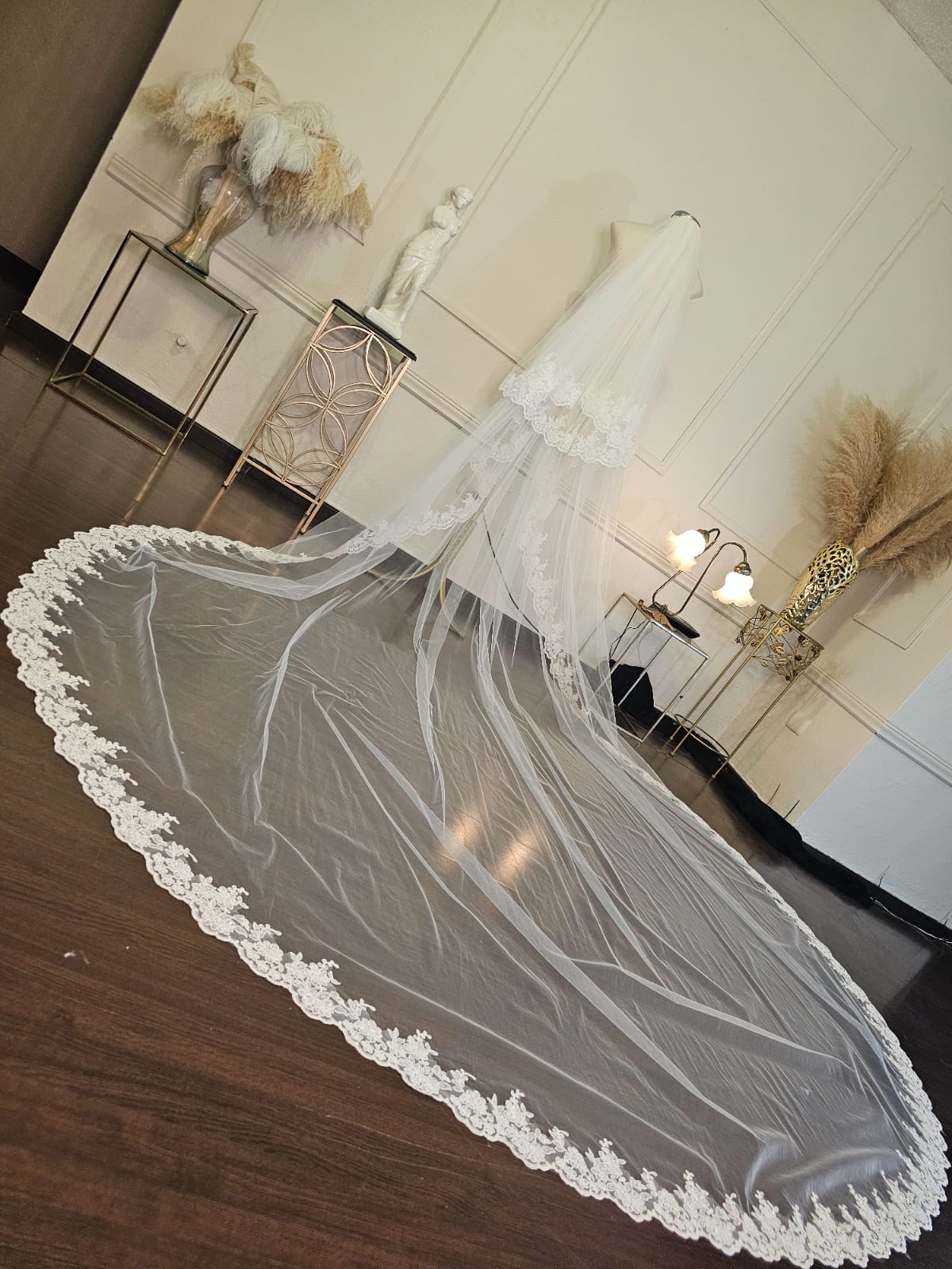 Anticipo Mantilla con Encaje L | Corte Cascada | Longitud catedral $6,580 mxn