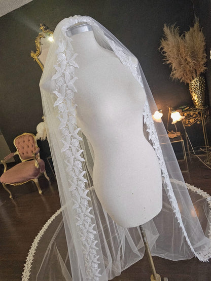 Anticipo Mantilla de Novia con Encaje M | Corte Virgen | Longitud Catedral $5,180 mxn