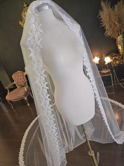 Anticipo Mantilla de Novia con Encaje M | Corte Virgen | Longitud Catedral $5,180 mxn