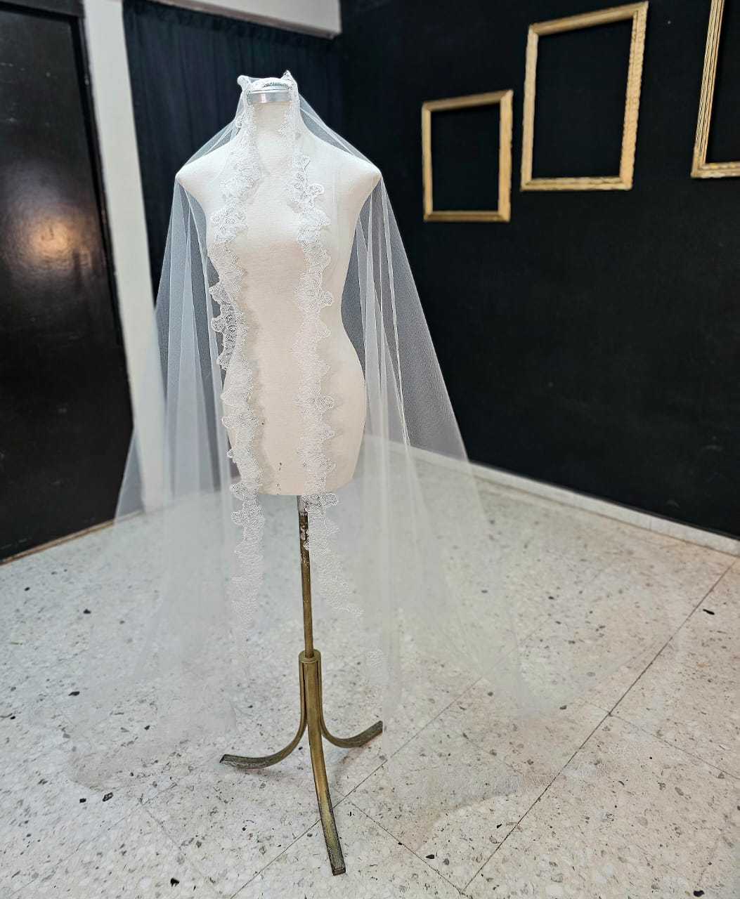 Anticipo Mantilla de Novia con Encaje S | Corte Virgen | Longitud Catedral $4,180 mxn