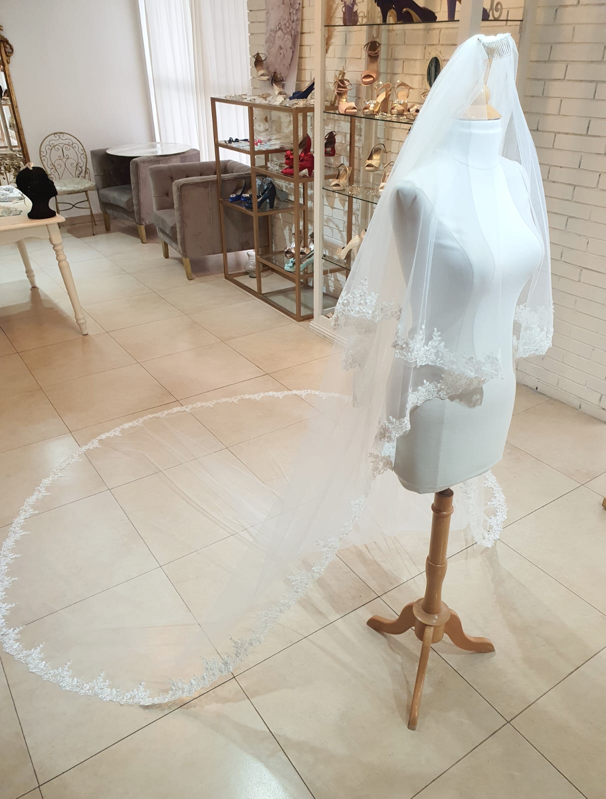 Anticipo Mantilla de novia con Encaje M | Corte cascada | Longitud Catedral $5,780 mxn