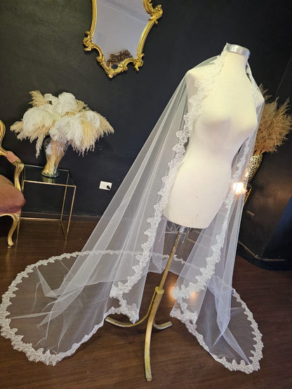 Anticipo Mantilla  con Encaje S | Corte Virgen |  Longitud 2 mt + capa velada $2,780 mxn