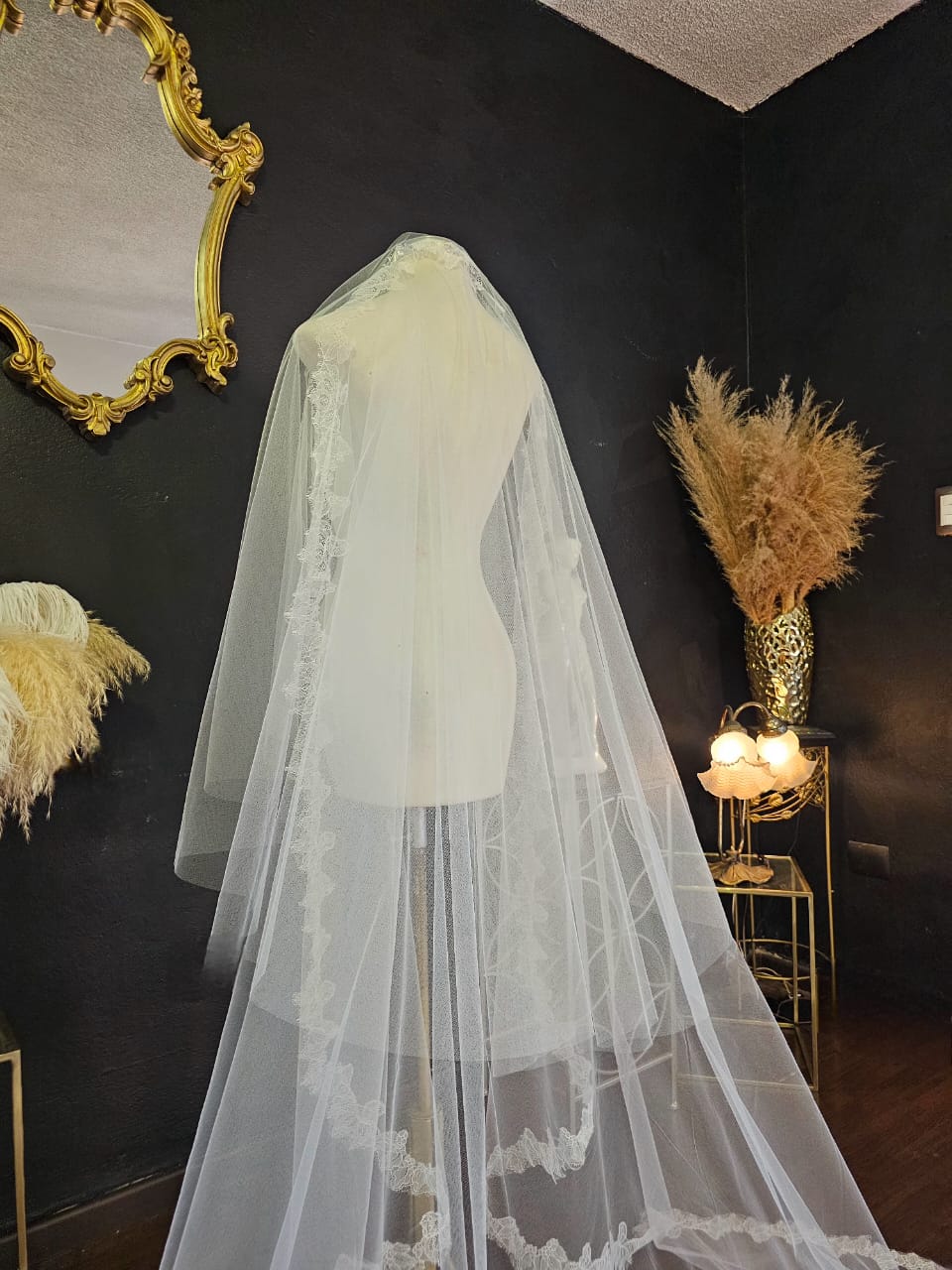 Anticipo Velo + Mantilla con Encaje S | Corte Virgen |  Longitud 2 mt + capa velada $3,380 mxn