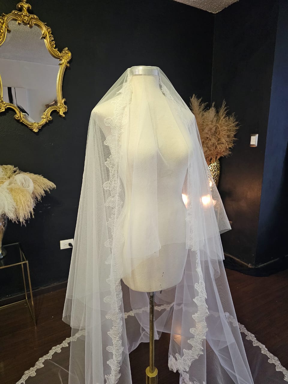 Anticipo Velo + Mantilla con Encaje S | Corte Virgen |  Longitud 2 mt + capa velada $3,380 mxn