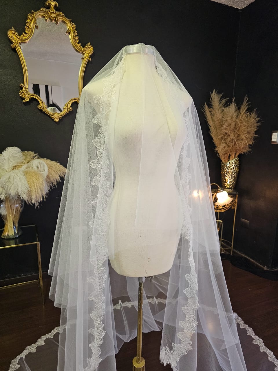 Anticipo Velo + Mantilla con Encaje S | Corte Virgen |  Longitud 2 mt + capa velada $3,380 mxn