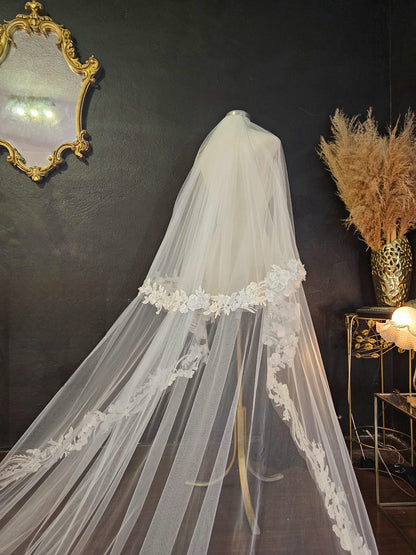 Velo de Novia estilo mantilla encaje 3D | Corte cascada  | Longitud Catedral $8,180 mxn