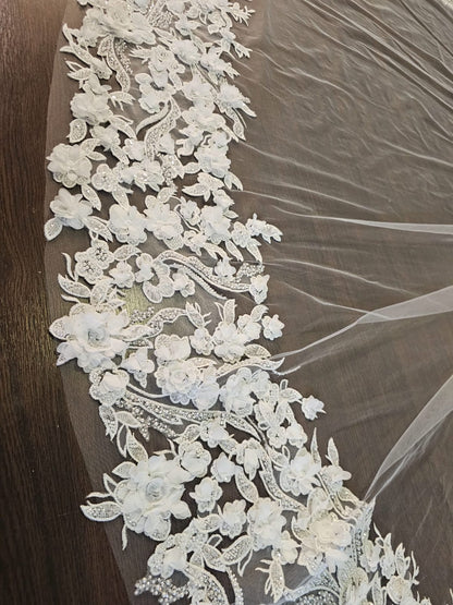 Velo de Novia estilo mantilla encaje 3D | Corte cascada  | Longitud Catedral $8,180 mxn