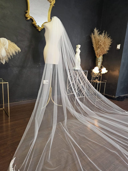 Anticipo Velo de Novia con bordado de flores 3d | Corte Tradicional  | Longitud Catedral $5,880 mxn
