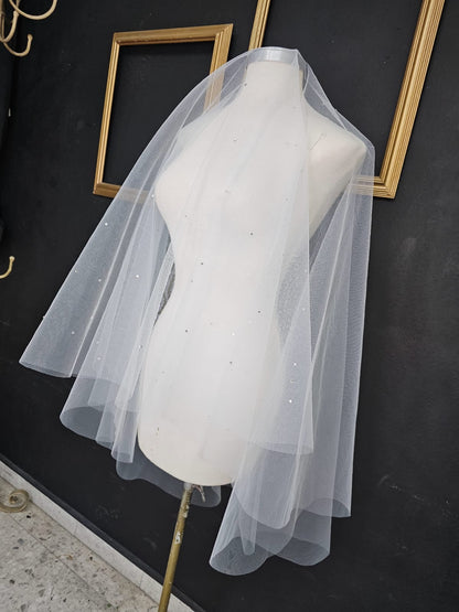 Anticipo Velo de novia con cristales flatback | Corte Cascada | Longitud 1 metro $2,180 mxn