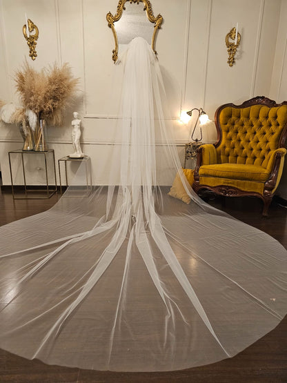 Anticipo Velo de novia Liso | Corte Tradicional | Longitud Catedral $1,580 mxn