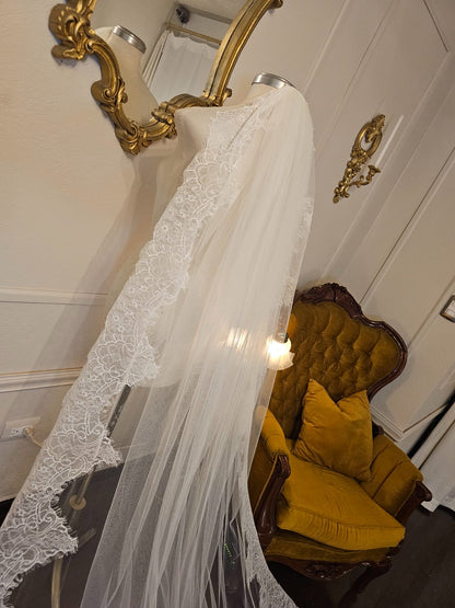 Anticipo Mantilla de novia con Encaje XL | Corte Tradicional | Longitud Catedral $6,180 mxn