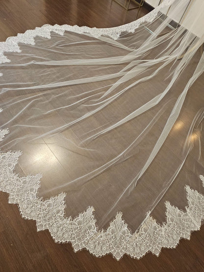 Anticipo Mantilla de novia con Encaje XL | Corte Tradicional | Longitud Catedral $6,180 mxn