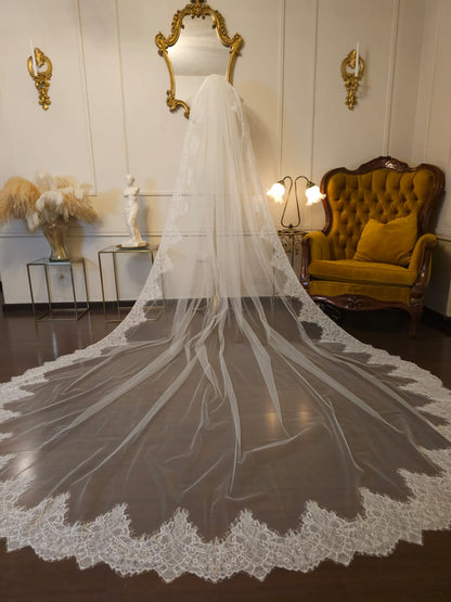 Anticipo Mantilla de novia con Encaje XL | Corte Tradicional | Longitud Catedral $6,180 mxn