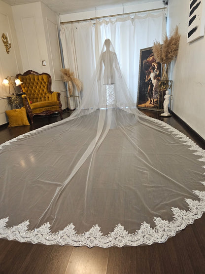 Anticipo Velo de Novia con encaje XL  | Corte Virgen  | Longitud 500 centímetros $10,280 mxn