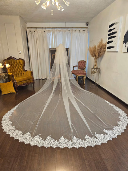 Anticipo Velo de Novia con encaje XXL  | Corte Cascada  | Longitud 400 centímetros $4,080 mxn
