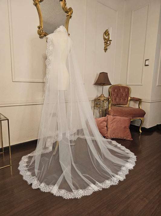 Anticipo Mantilla de Novia | Corte Virgen | Encaje M tipo Chantilly | Largo 1.80 metros $3,680 mxn