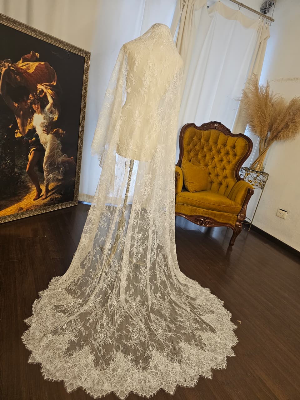 Anticipo Mantilla Española | Corte Virgen | Longitud 2 metros $4,280 mxn