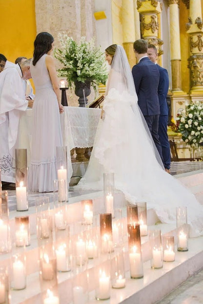 Anticipo Mantilla corte cascada, encaje L, en longitud catedral hecho a mano by Cecy M. $6,480 mxn