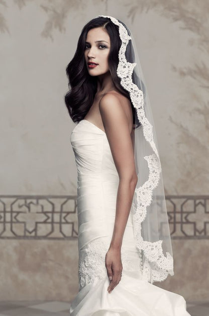Anticipo Mantilla en tul de novia mate, longitud 90 centimetros, corte virgen, encaje M, hecha a mano by Cecy M. $1,990 mxn